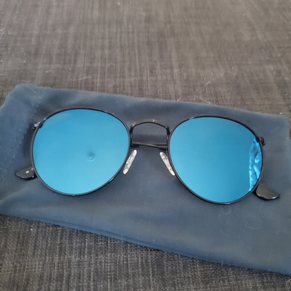 Cole Haan Polarized Sunglasses - Picture 2 of 2